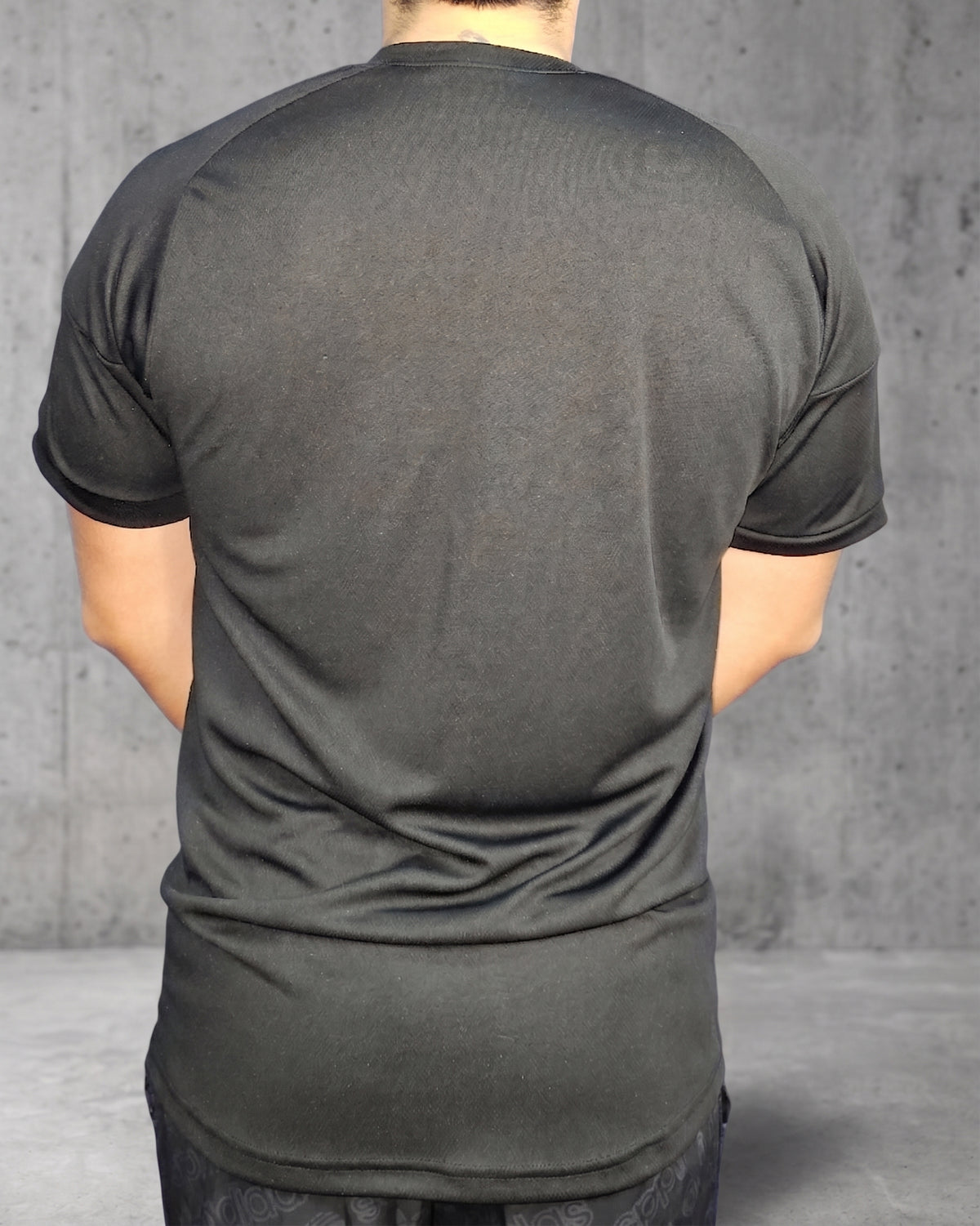 Camiseta Deportiva Negra Hombre Estampado Urbano