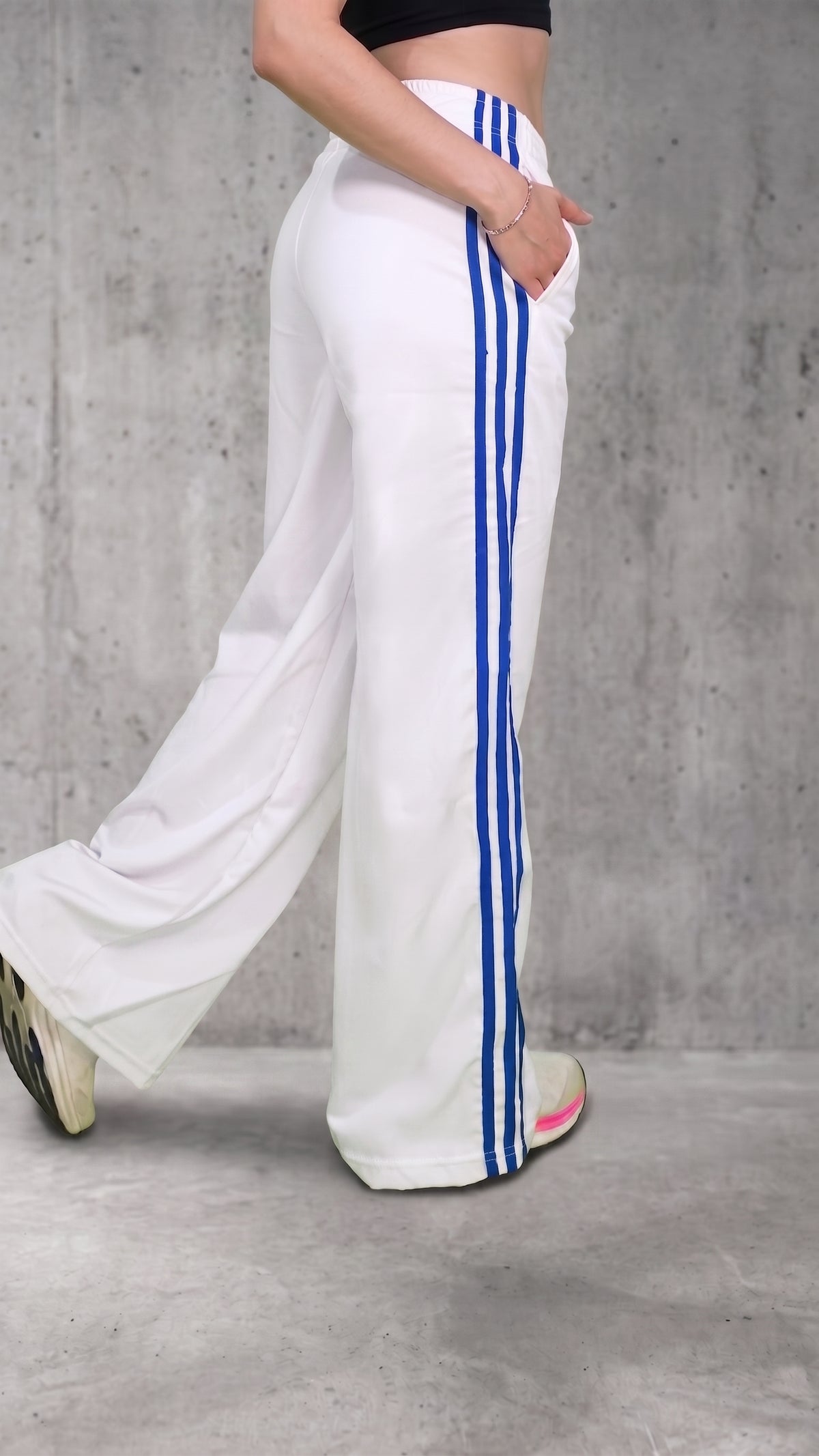 Sudadera Bota Ancha Mujer Blanca - Franjas Azules