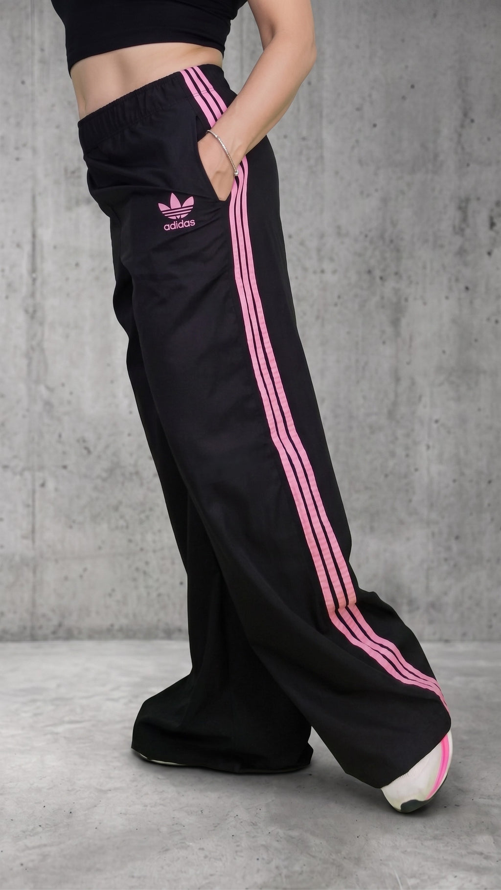 Sudadera Bota Ancha Mujer Negra - Franjas Rosadas