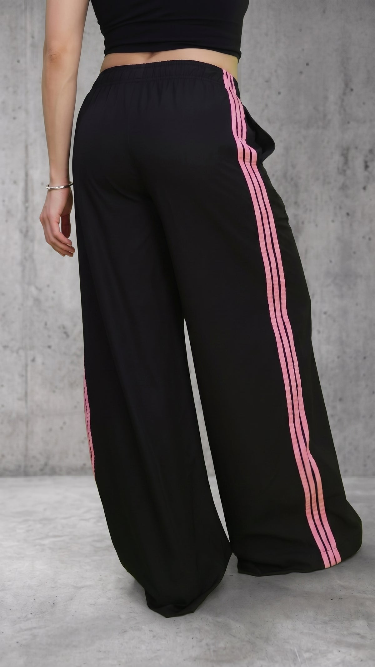 Sudadera Bota Ancha Mujer Negra - Franjas Rosadas